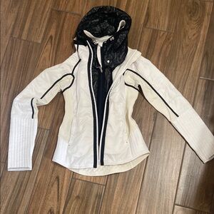 Lululemon jacket ❤️